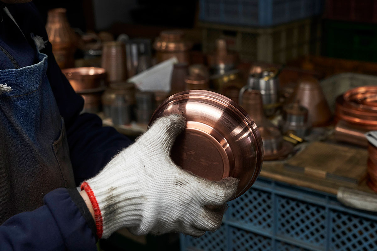 燕三条の伝統が息づく、緻密な一貫製造体制。